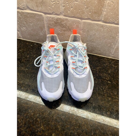 Nike Air Max 270 React SE 'Hyper Crimson' Women’s 6.5 EUC - Picture 3 of 8